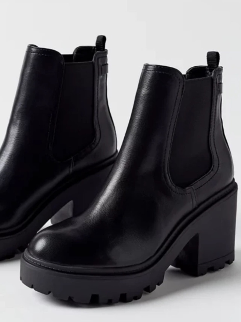 Black Lug Sole Chelsea Heel Boots - Women's Size 6